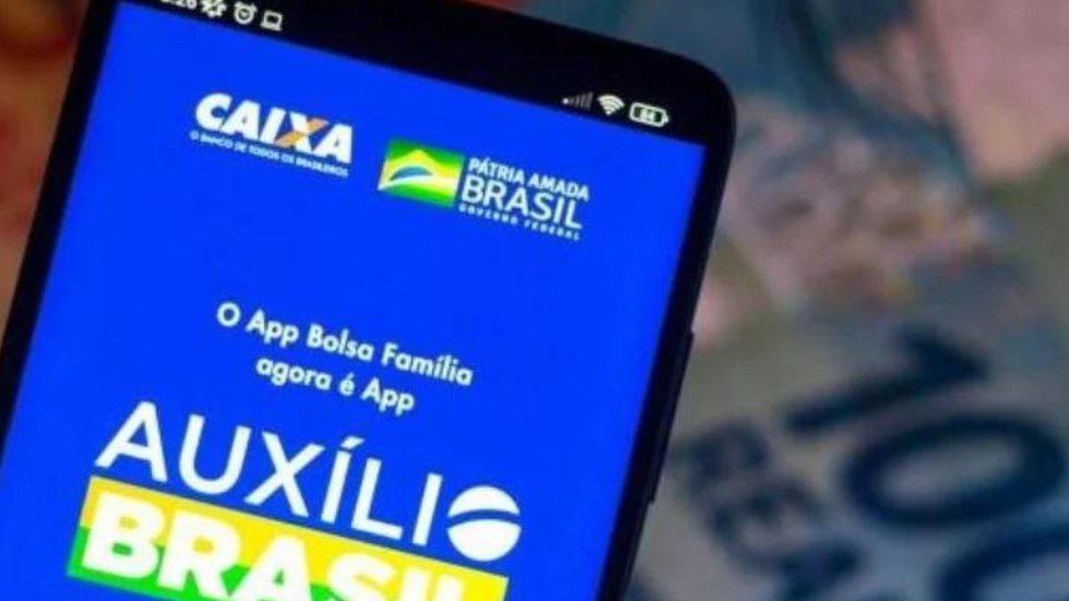 Justiça determina indenização de R$ 15 mil beneficiários do Auxílio Brasil com dados vazados - Imagem: Reprodução/Portal IG