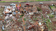 Tornado deixa centenas de famílias desabrigadas no Paraná - Imagem: Jonathan Campos/AEN