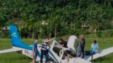 VÍDEO flagra avião com 5 pessoas caindo com paraquedas acionado - Imagem: reprodução redes sociais