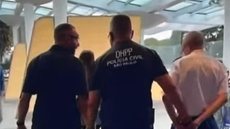 Momento em que o piloto Sérgio Antônio Lopes é preso em SP - Imagem: Reprodução / TV Globo