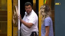 Samira se emociona na cozinha do BBB 26 após tentativa frustrada de conversa com Babu Santana. - Imagem: Reprodução/ Globo / Contigo