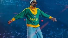 Bad Bunny se apresenta no Allianz Parque usando jaqueta histórica utilizada por Pelé na Copa do Mundo de 1966. - Imagem: Eric Rojas