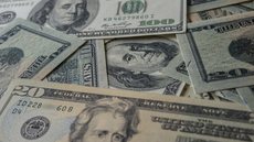 Banco central faz leilões de dólar nesta quinta-feira - Imagem: Reprodução / Freepik