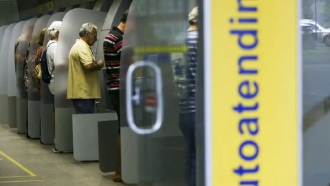 Confira como evitar multas nos pagamentos - Imagem: Reprodução / Marcelo Camargo / Agência Brasil