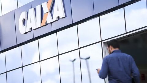 Pix segue funcionando mesmo com bancos fechados. - Imagem: Reprodução/Agência Brasil.