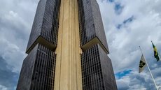 Decisão do Copom manteve a taxa básica no maior patamar desde 2006. - Imagem: Reprodução/Agência Brasil.
