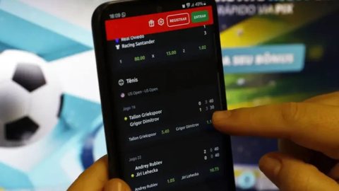 A não conformidade com as novas regras pode resultar em sanções severas para as empresas - Imagem: Reprodução / Bruno Peres / Agência Brasil