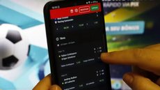 A não conformidade com as novas regras pode resultar em sanções severas para as empresas - Imagem: Reprodução / Bruno Peres / Agência Brasil