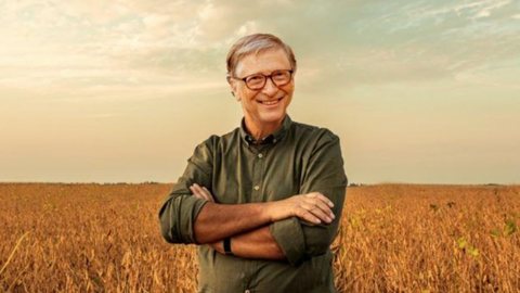 Bill Gates revela os verdadeiros motivos por trás de suas gigantescas aquisições de terras agrícolas nos EUA - Imagem: Reprodução | YouTube - EngenhariaÉ