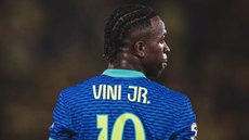 Entre os novos talentos, Lamine Yamal e Désiré Doué se destacam - Imagem: Reprodução / Instagram / @vinijr