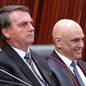 Moraes determinou a apreensão de 11 armas registradas em nome de Jair Bolsonaro, revogou seu registro de CAC e manteve a prisão domiciliar humanitária do ex-presidente - Imagem: Reprodução