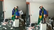 Apoiador de Bolsonaro abaixa a bermuda e tenta 'evacuar' em sala do prédio do Judiciário, em Brasília - Imagem: reprodução/Facebook