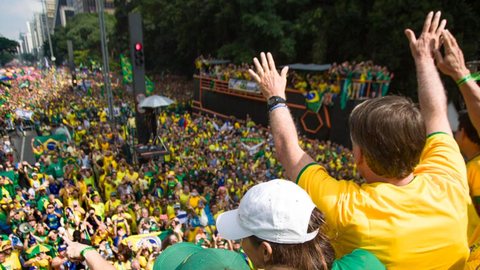 Na versão do presidente Lula (PT), a manifestação chamada pelo ex-presidente Jair Bolsonaro (PL), e ocorrida no domingo, 25, na Paulista, em São Paulo, foi um manifesto em defesa do golpe de Estado - Imagem: RS/ via Fotos Publicas