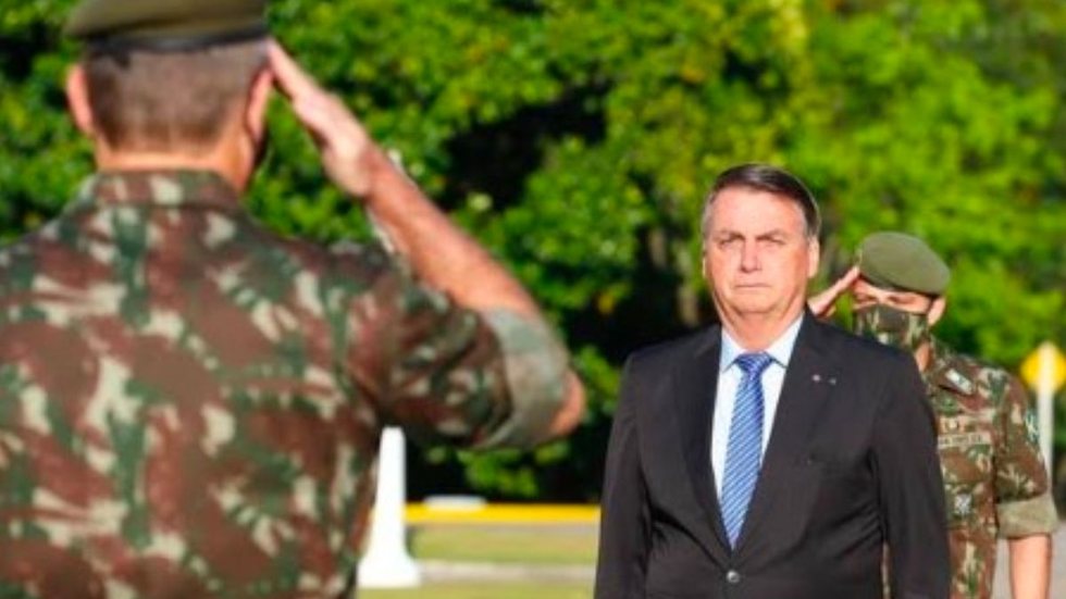 Bolsonaro acata sugestão de Lula e nomeia novo comandante do Exército - Imagem: reprodução News BA