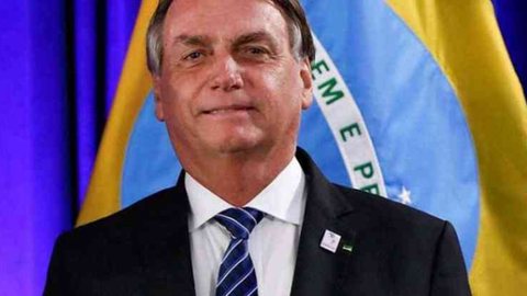 Jair Bolsonaro gastou quase R$ 700 mil no cartão corporativo - Imagem: reprodução Twitter