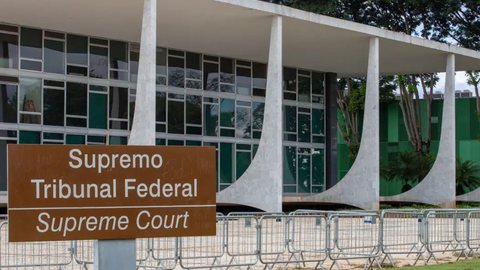 Jair Bolsonaro foi condenado a 27 anos e três meses de prisão por liderar uma organização criminosa após as eleições de 2022 - Imagem: Reprodução/Agência Brasil