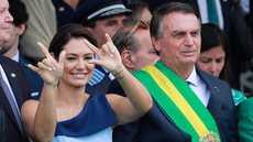 Ex-presidente Jair Bolsonaro (PL) e ex-primeira-dama Michelle Bolsonaro em evento no Palácio do Planalto (DF) - Imagem: reprodução/Facebook
