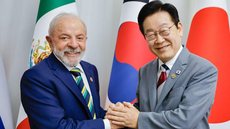 O Presidente da República, Luiz Inácio Lula da Silva, ao lado do Presidente da Coreia do Sul, Lee Jae Myung - Imagem: Reprodução / Ricardo Stuckert / PR