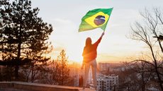Brasil mantém embaixada esvaziada em Tel Aviv enquanto avalia romper acordos estratégicos; evangélicos e militares demonstram preocupação com os impactos - Imagem: Reprodução / Freepik