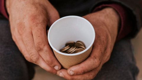 Brasil atinge menor nível de pobreza e extrema pobreza, diz IBGE - Imagem: Reprodução/Freepik