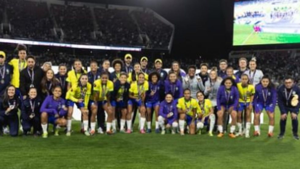 Na noite deste domingo (10), A seleção dos Estados Unidos venceu o Brasil por 1 a 0 e conquistou o título da Copa Ouro Feminina - Imagem: Reprodução/Instagram @selecaofemininadefutebol