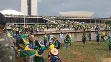 Apoiadores do ex-presidente Jair Bolsonaro (PL) ocupam prédio do Congresso Nacional, em Brasília - Imagem: reprodução/Facebook