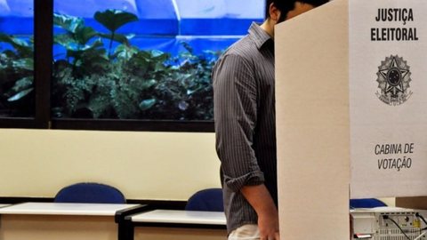Pela proposta das Forças Armadas, o eleitor seria filmado votando - Imagem: TSE