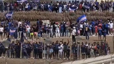 Torcida transforma retorno de Cabo Verde em celebração nacional - Imagem: Reprodução/Redes Sociais