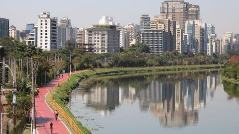 Câmara de São Paulo aprova PL de privatização de espaços públicos - Imagem: Reprodução / Agência Brasil / Rovena Rosa