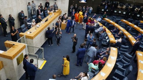 Câmara de SP inicia ano legislativo com discussão sobre CPIs - Imagem: Reprodução / Rede Câmara / Richard Lourenço