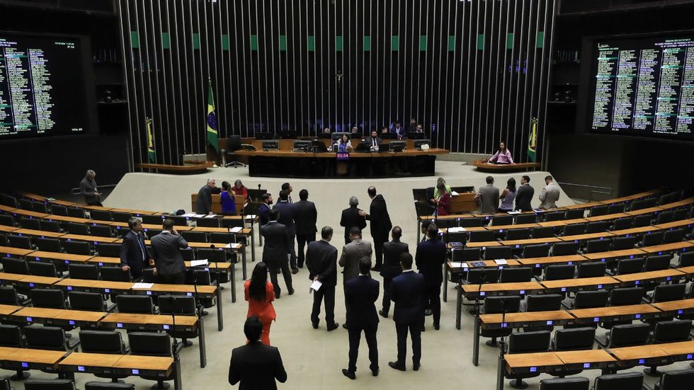 Câmara dos Deputados aprova projeto de lei que autoriza municípios a fiscalizarem distribuição de energia - Imagem: Reprodução / Agência Brasil / Lula Marques