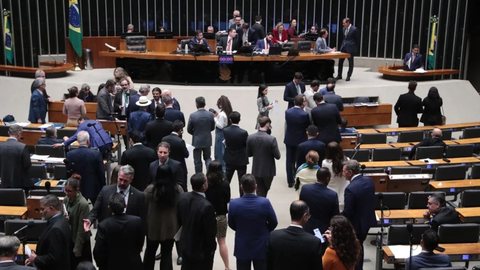 Medida prevê redução de tarifas e maior integração econômica entre os blocos. - Imagem: Reprodução/Câmara dos Deputados.
