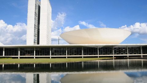 Salário mínimo e BPC são os principais temas em debate antes do recesso de fim de ano - Imagem: Divulgação / Portal da Câmara