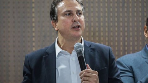 Cada aluno pode acumular até R$ 9,2 mil ao longo do período escolar - Imagem: Reprodução / Michel Alvim/Secom MT