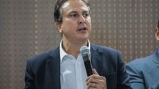 Cada aluno pode acumular até R$ 9,2 mil ao longo do período escolar - Imagem: Reprodução / Michel Alvim/Secom MT