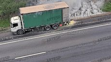 Até o momento, não há informações sobre vítimas e as causas do incêndio ainda estão sendo investigadas pelas autoridades - Imagem: Reprodução/Artesp