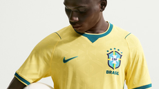 Modelo usado pelos jogadores em campo é o mais caro disponível para os torcedores - Imagem: Reprodução | Nike