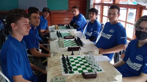 Adolescente de Jundiaí está na final do Campeonato Brasileiro de Xadrez: 'Quero me tornar Grande Mestre' - Imagem: reprodução grupo bom dia