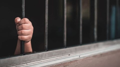 Jovem de 16 anos é mantida em cárcere privado por homem de 40 anos - Imagem: Reprodução/Redes Sociais