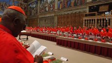 Votação secreta exigirá dois terços dos votos para eleger o novo líder da Igreja Católica - Imagem: Reprodução / X / @viagempassado