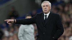 Ancelotti substitui Dorival Júnior, dispensado em março após 14 meses no cargo - Imagem: Reprodução / X / @ActuFoot_