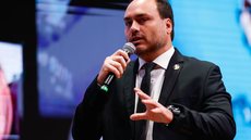 Mudança de comando no gabinete mantém assessores investigados e reacende debate sobre práticas no Legislativo. - Imagem: Reprodução