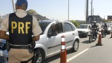 Fiscalização abordou mais de 326 mil veículos e realizou 118 mil testes de alcoolemia. - Imagem: Divulgação/PRF.