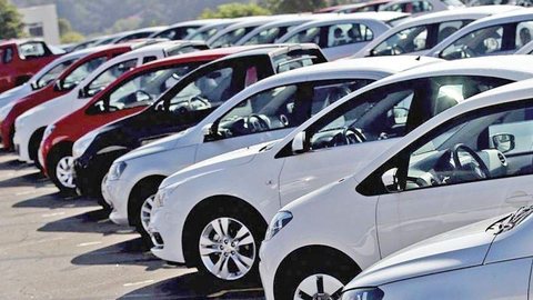 Anfavea prevê alta de 3,7% na produção e 2,7% nos licenciamentos em 2026, mesmo com incertezas globais - Imagem: Reprodução