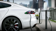 Legislação facilita instalação de pontos de recarga para veículos elétricos - Imagem: Reprodução