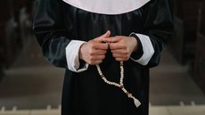 Casal mata freira a tesouradas e rouba R$ 50 mil em Itapetininga - Imagem: Reprodução / Pexels