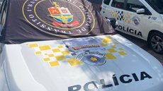 Dupla sem bagagem levantou suspeita durante fiscalização policial. - Imagem: Reprodução/SSP.