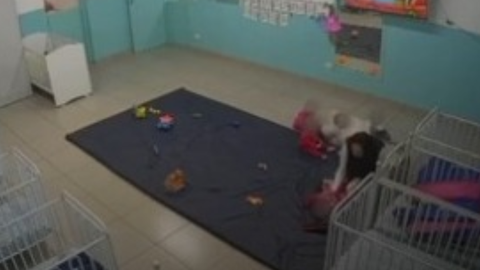 Imagens mostram agressão dentro da creche municipal - Imagem: Reprodução