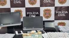R$ 170 mil foram apreendidos na casa do ex-servidor - Imagem: Divulgação | Polícia Civil