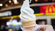 McDonald's afirma que a decisão não altera a qualidade ou a receita de suas sobremesas, apenas aspectos fiscais - Imagem: Reprodução/Imagem: Wachiwit/Adobe Stock